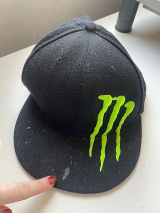 Gorra Negra Monster