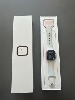 Apple Watch Series 4 Rose Gold