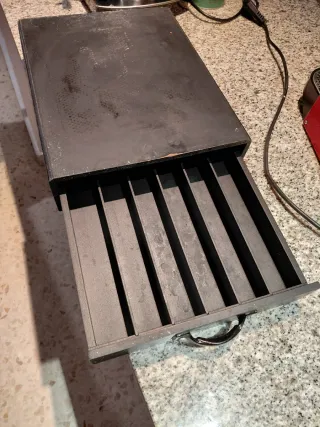 Cafetera DeLonghi Cápsulas Roja