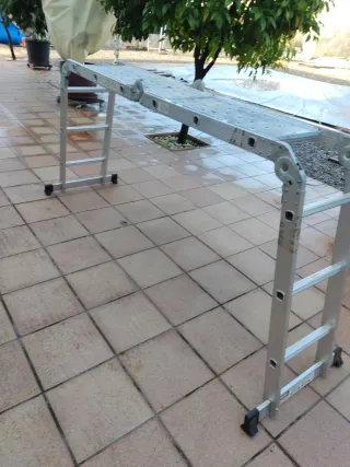 Escalera Multiusos EN131. Escalera multiusos.