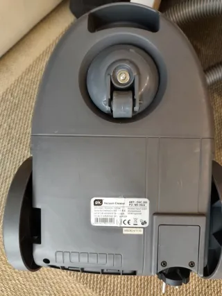 Aspiradora OK blanca y gris