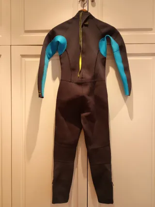 Neopreno niño OLAIAN 1.60m. Poco uso