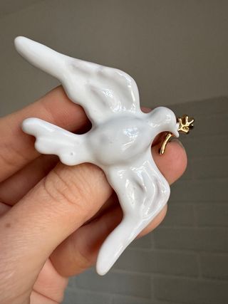 Spilla colomba pace oro e smalto bianco