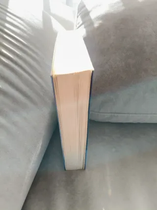 Un fuego azul / A Blue Fire (Spanish Edition)