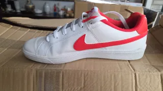 Tenis Nike Edición Limitada Blanco/Rojo