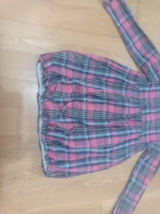 Vestido de niña a cuadros. Talla 8-9
