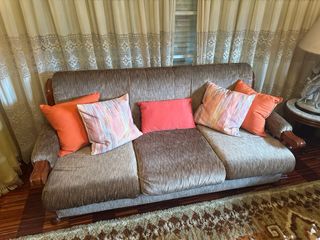 Sofá antiguo retro vintage tela y madera