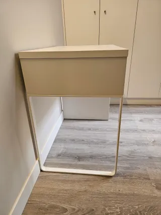 Escritorio MICKE Ikea 73x50cm