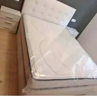 Canapés y colchones nuevos