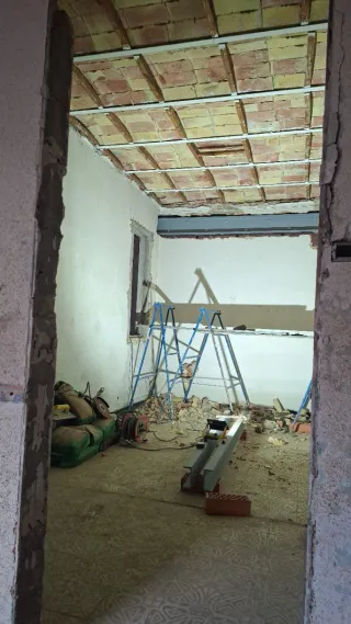 Paleta ,pared de piedra ,gero ,reformas en general