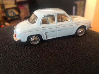 Renault Dauphine escala 1/43