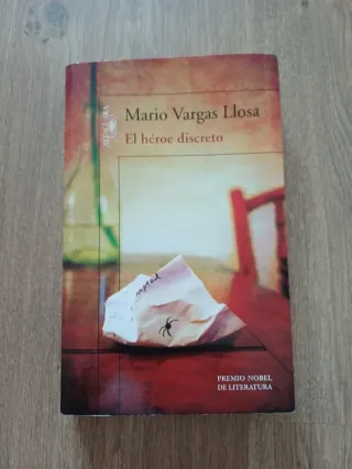 El héroe discreto