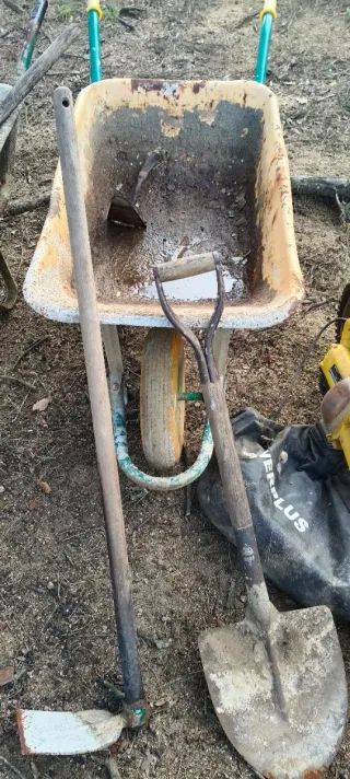 Herramientas de Jardín: Pala, Carretilla y Más