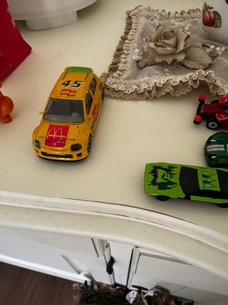 Set 3 modellini macchine: rossa, gialla, rossa