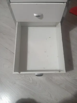 Cajonera con ruedas metal y plástico