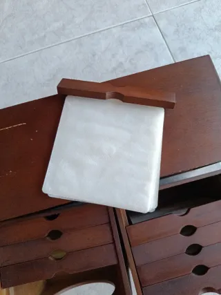 Porta CD de madera 48 cd's