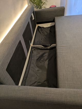 Sofá-cama IKEA FRIHETEN gris