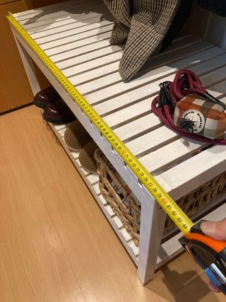 Banco de madera y mimbre