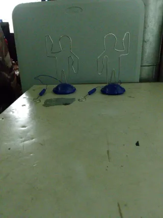 Juguete electrónico de alambre