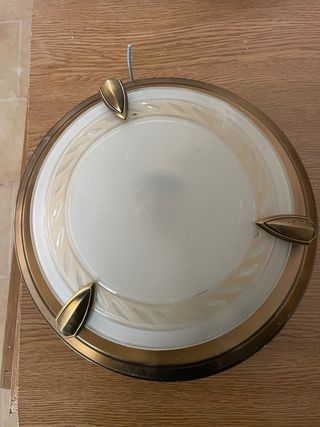 Plafón techo/pared dorado y blanco