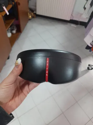 Occhiali da sole Prada linea rossa