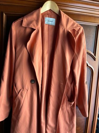 Gabardina Mango Naranja talla M