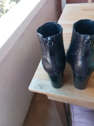 Botines camperos marron piel talla 37