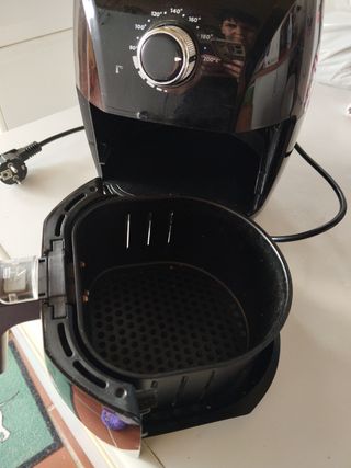 Freidora de aire negra