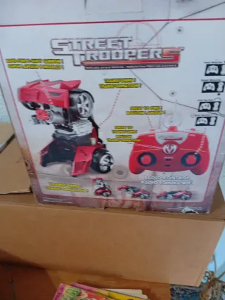 Maisto Street Troopers lanza cohetes teledirigido.