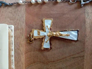 Conjunto Comunión: Libro y Rosario Perlas