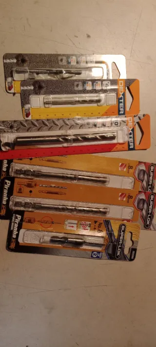 Lote de Sierras de calar y brocas