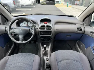 Peugeot 206 1.4 HDI año 2005 ,muy nuevo, 190.000 k