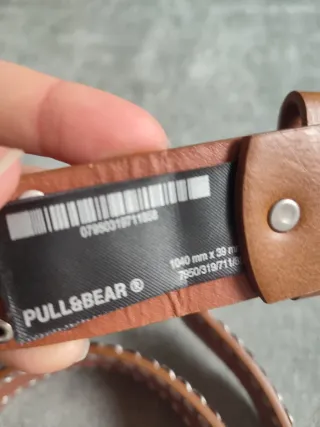 Cinturón de piel de imitación con tachuelas