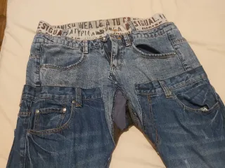 Pantalones vaqueros Desigual