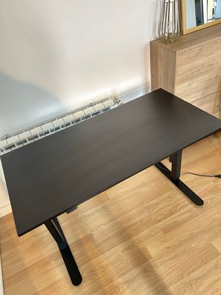 Escritorio elevable negro