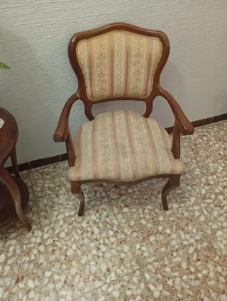 Sillones isabelinos y mesita - Madera