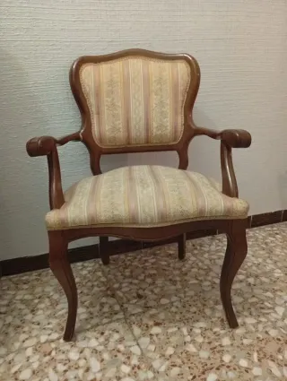 Sillones isabelinos y mesita - Madera