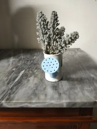 Annaffiatoio decorativo dipinto a mano con limone.