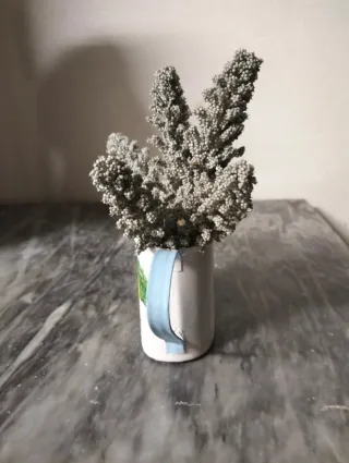 Annaffiatoio decorativo dipinto a mano con limone.