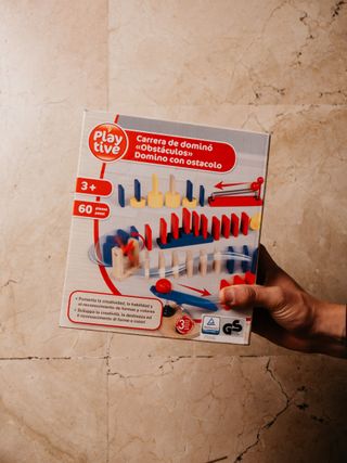 Carrera de dominó con obstáculos Playtive