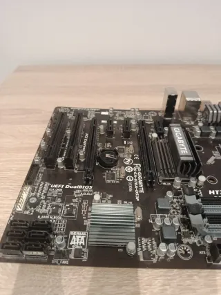 Placa Base Gigabyte GA-970A-DS3P AM3+