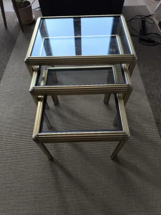 Juego de 3 mesas nido doradas