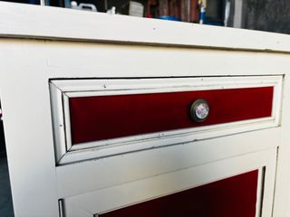 Recibidor vintage blanco y rojo