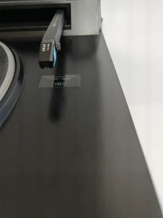 Tocadiscos AKAI AP-A301  Tangencial Automático