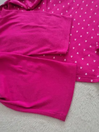 Pijama rosa con osito confortable, cómodo y amplio