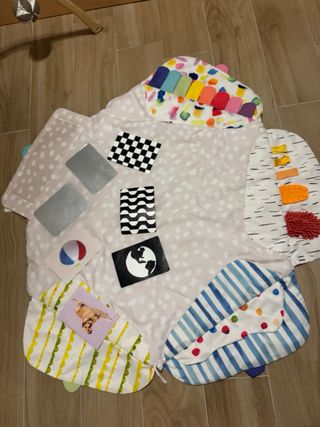 Alfombra juego Montessori bebé