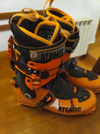 Botas Atomic Backland Carbon Light