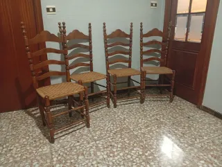 Conjunto 4 Sillas Flamencas y Mesita