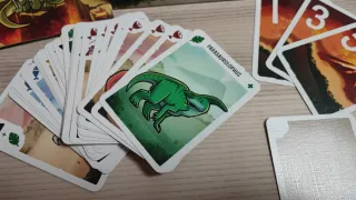 Juego de cartas ¡Extinción!