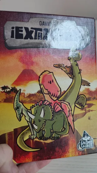 Juego de cartas ¡Extinción!